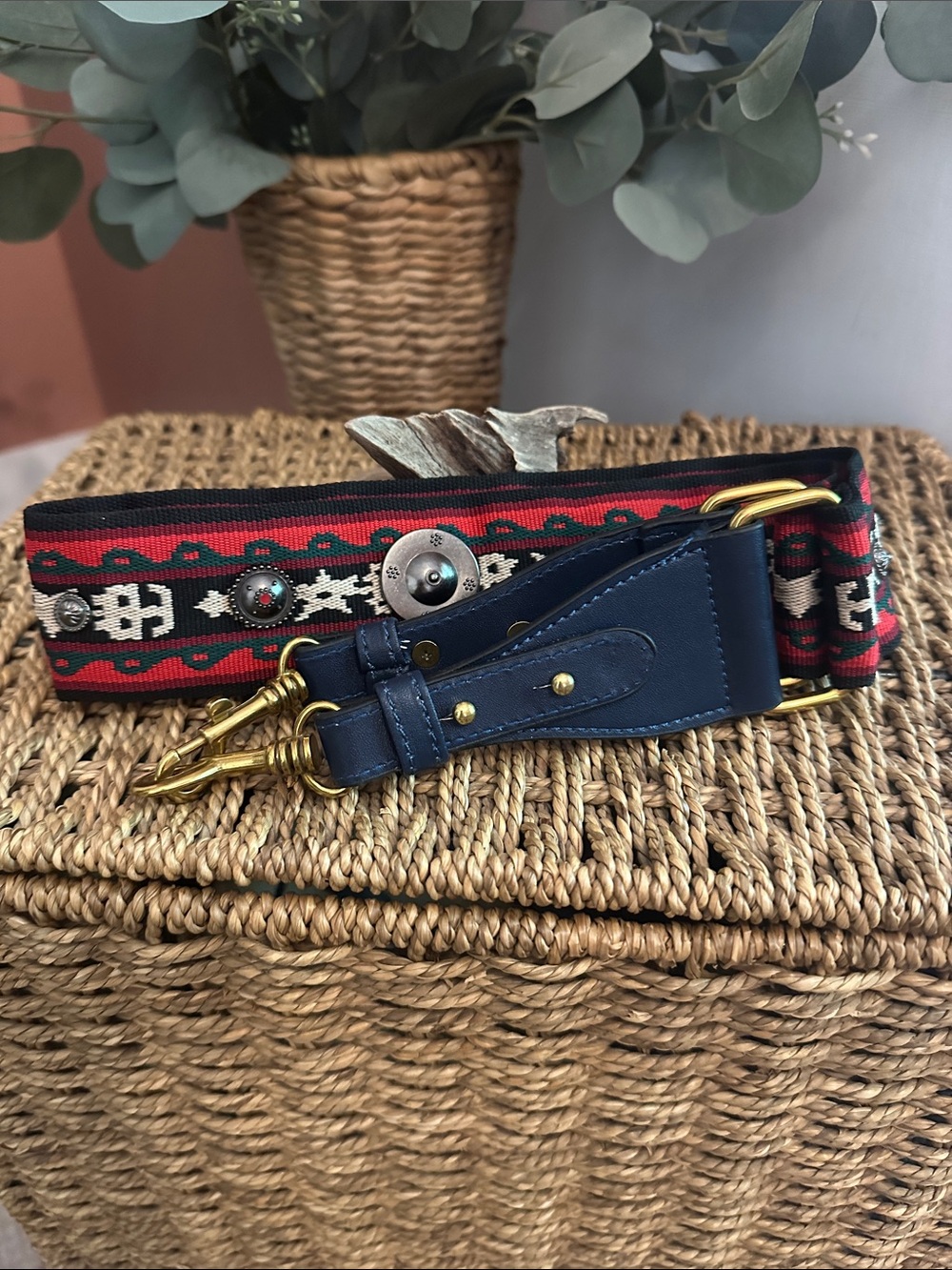 Southwestern inspired navy blue leather brass tone clasps medallions belt/strap - Picture 13 of 15